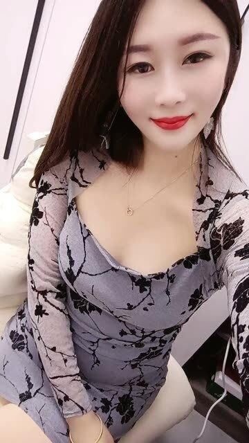 青年城一个特别骚的妹子