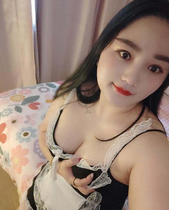 大胸轻熟女菲菲