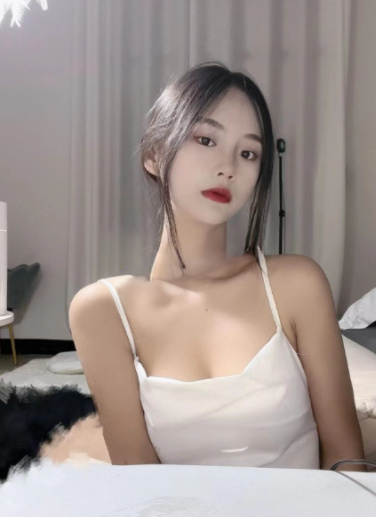 回锅西湖年轻嫩妹