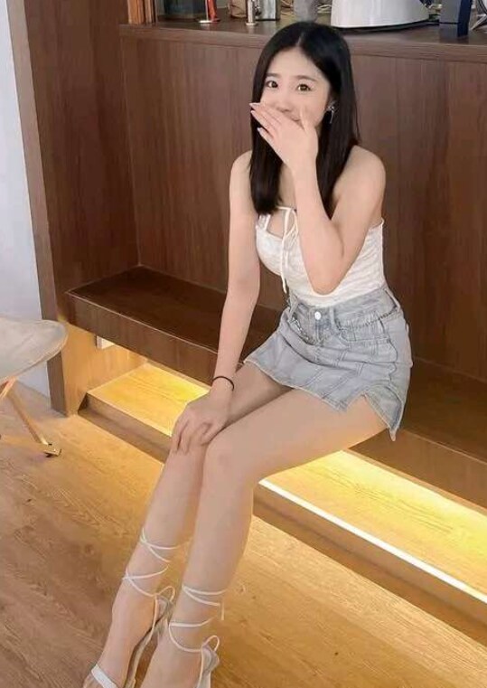 刚刚下海的小姐姐