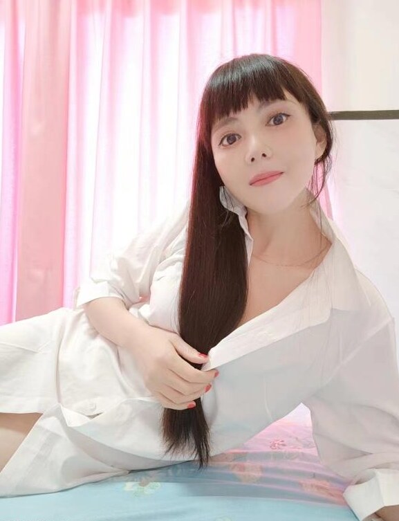 丹竹头黑丝美少妇