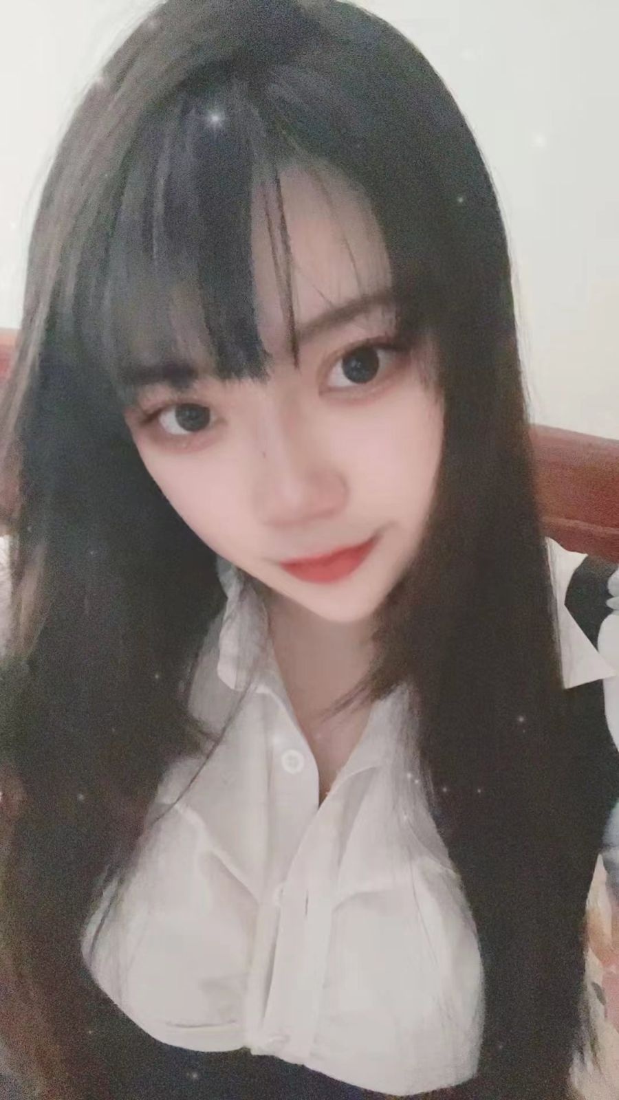 性价比天花板，大胸高颜值妹子