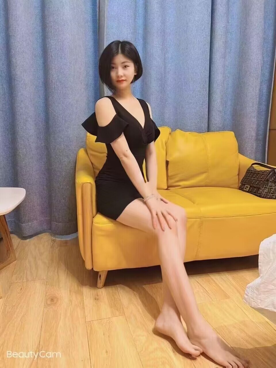 东丽短发小姐姐温柔服务好