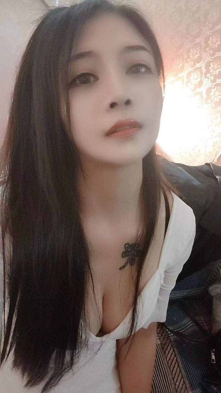 妩媚妹子，干起来舒服又亨受