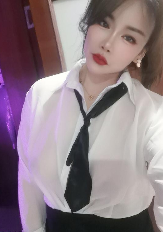 刚下海的大奶