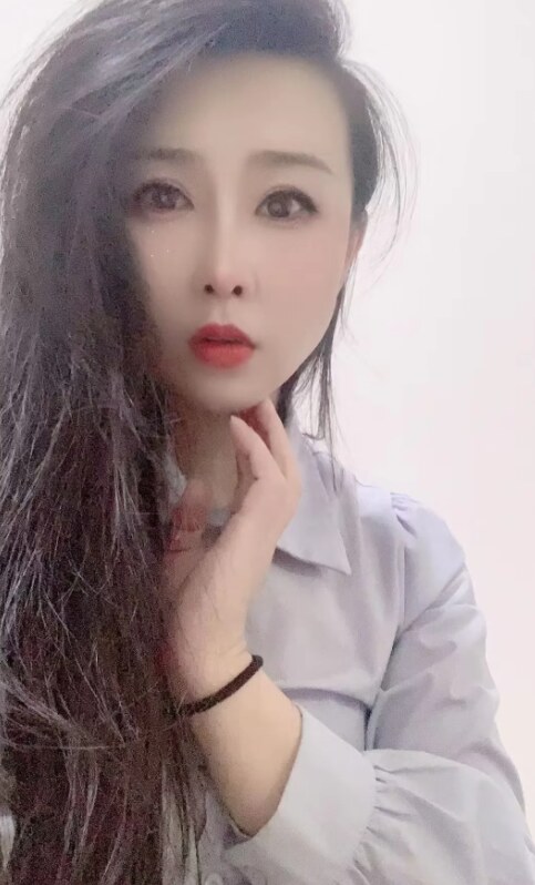 吴中大胸璐璐