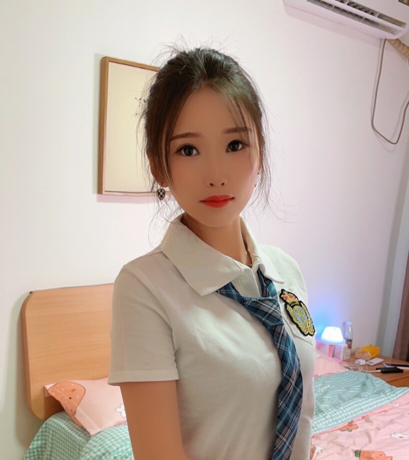 徐汇颜值小妮子