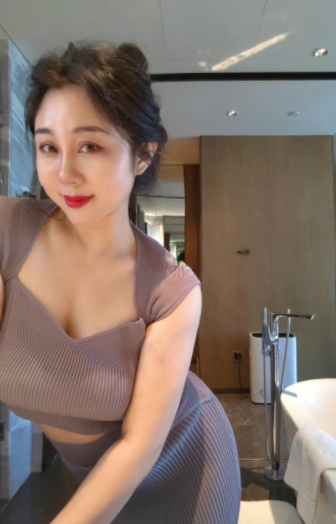 鼓楼风骚大奶少妇