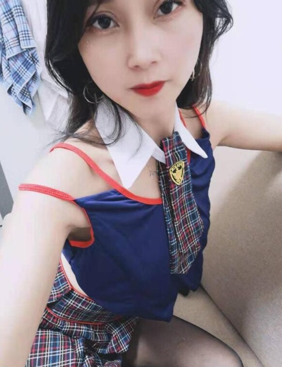 海珠大长腿灵儿