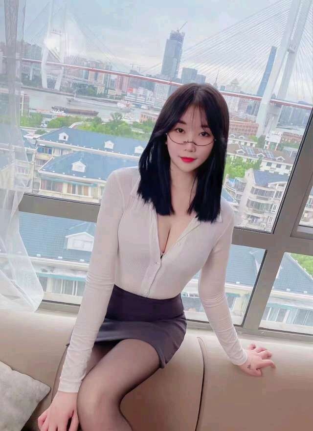 浦东新区身材超火辣的妹子