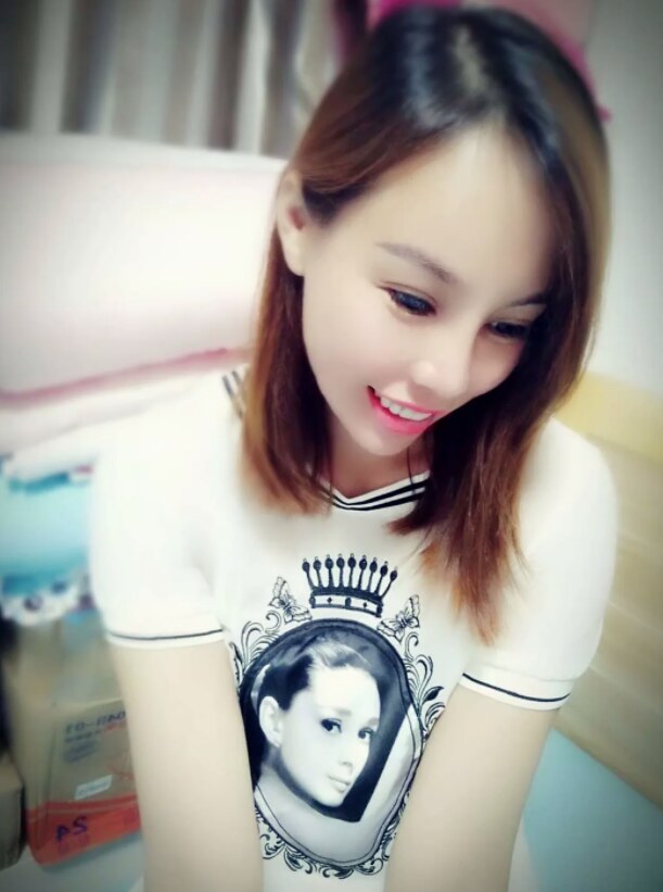 舌口美乳少妇小米