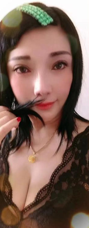 圣诞节降价少妇