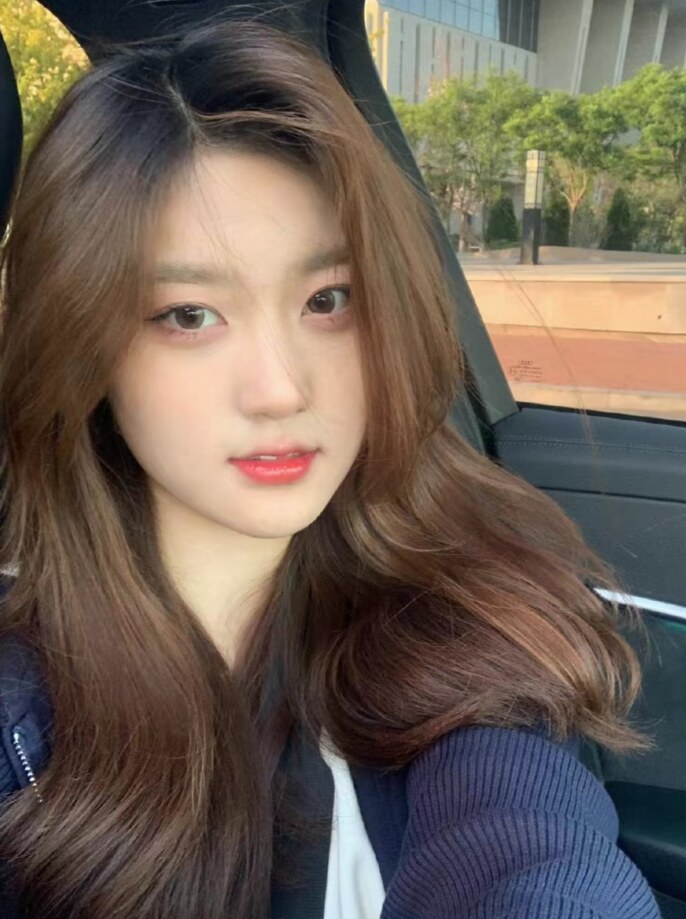 年轻妹子糖小花