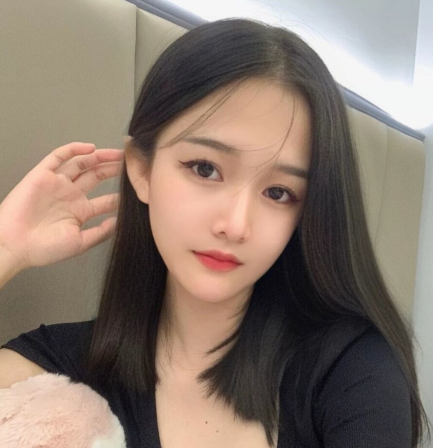 美貌小女人月月