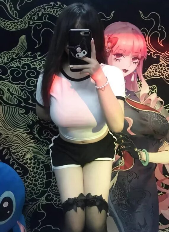 小寨火辣大胸妹