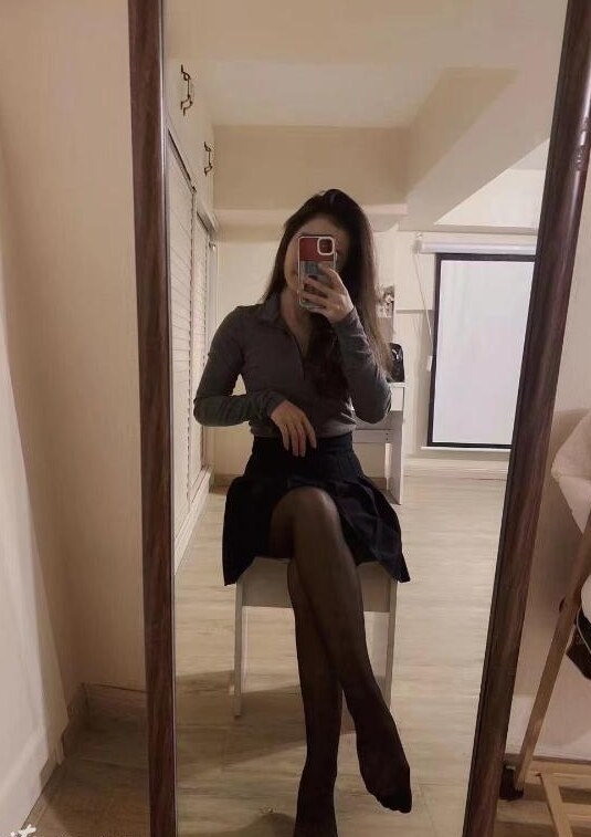 大长腿美女萌萌