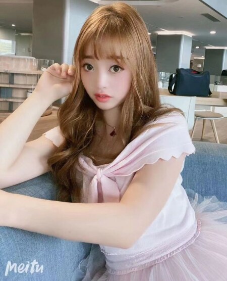 美容院上班的兼职女