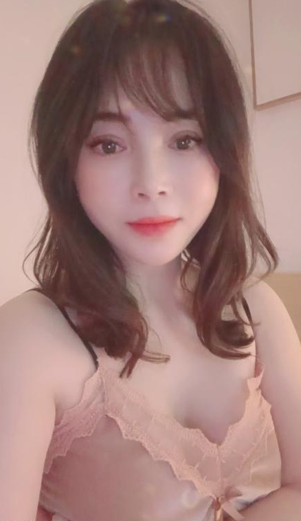 大胸白嫩骚浪少妇莹莹