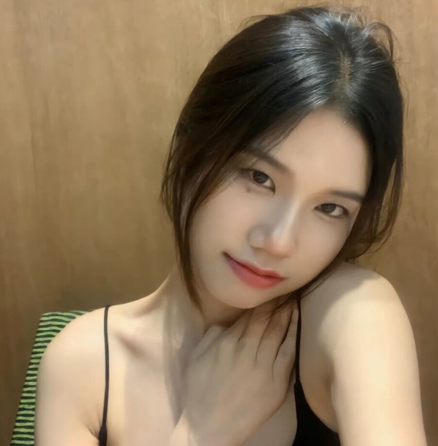 服务型年轻少妇