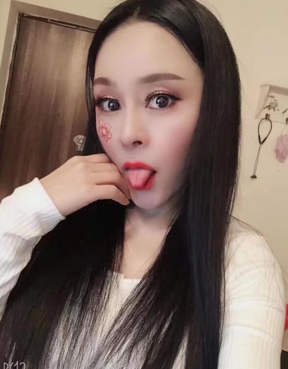 轻熟女口活巴适