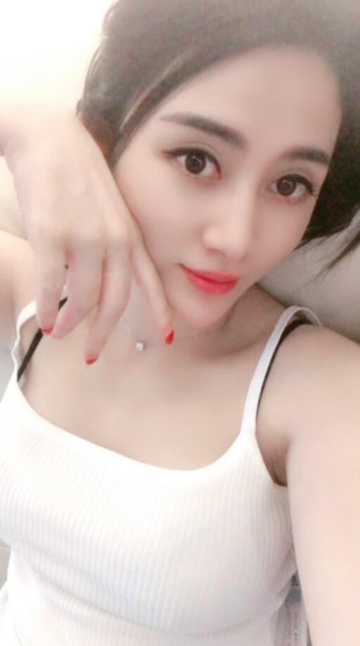 雅雯服务系会喷水
