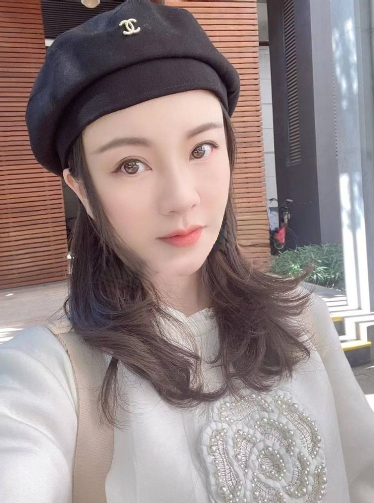  三亚做代购的兼职小妹