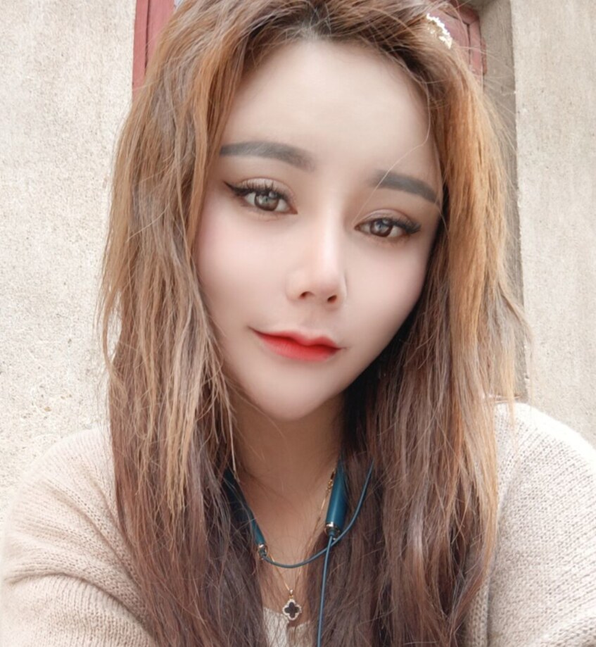 自聊兼职长腿妹妹，黑丝嫩逼一绝