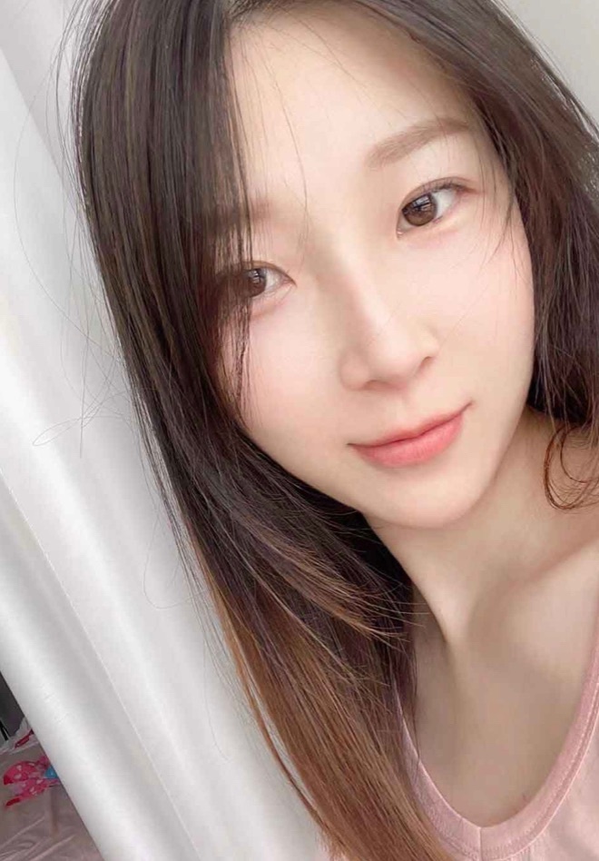 兼职嫩妹欣儿，乖巧可爱