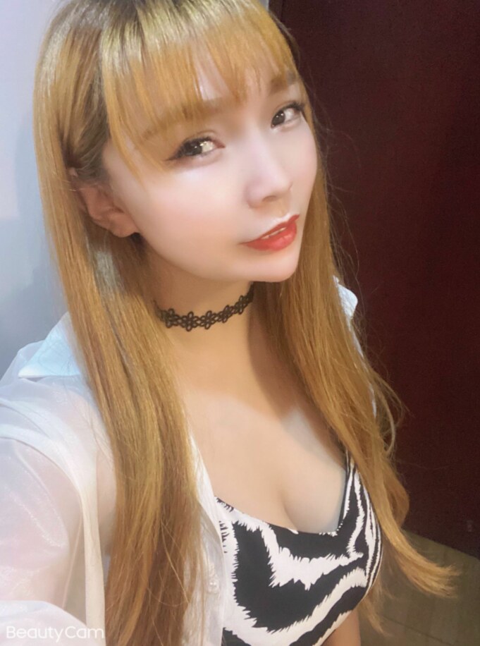 宝安大奶美少妇，服务好，放得开，够骚