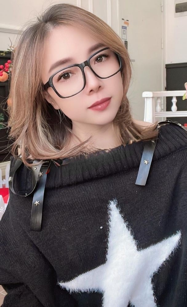 体验越秀区眼镜妹妹