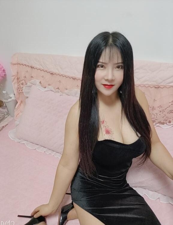 玄武湖边上熟女