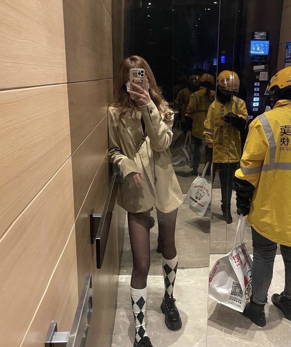 非常骚的小姐姐 