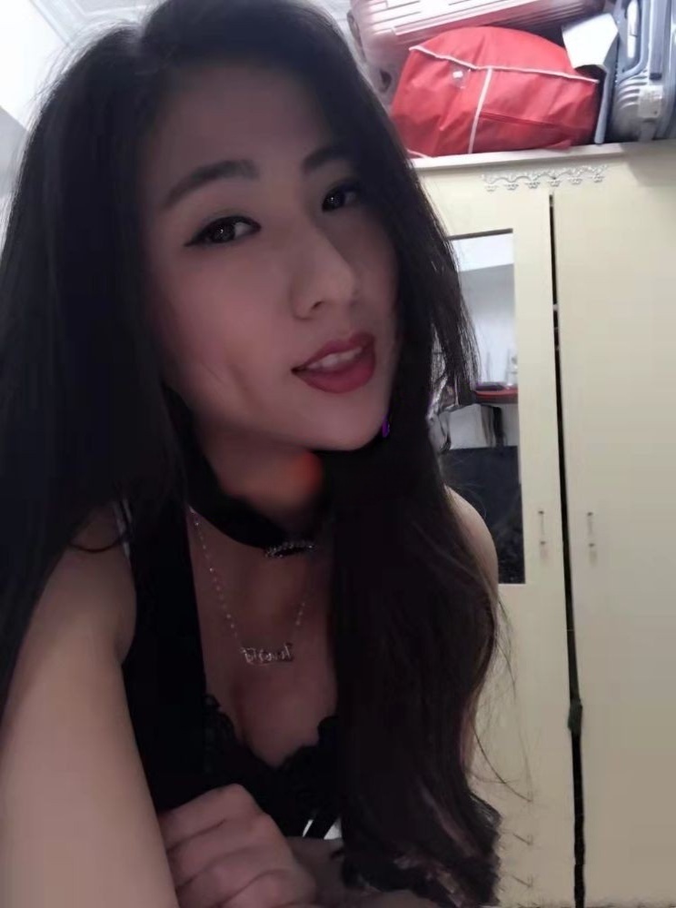 24的年轻妹纸