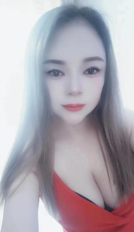武侯大胸臊妹