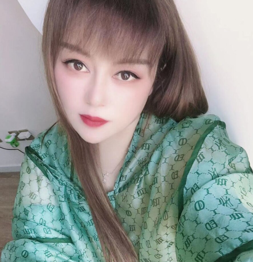 过新年翘臀熟女