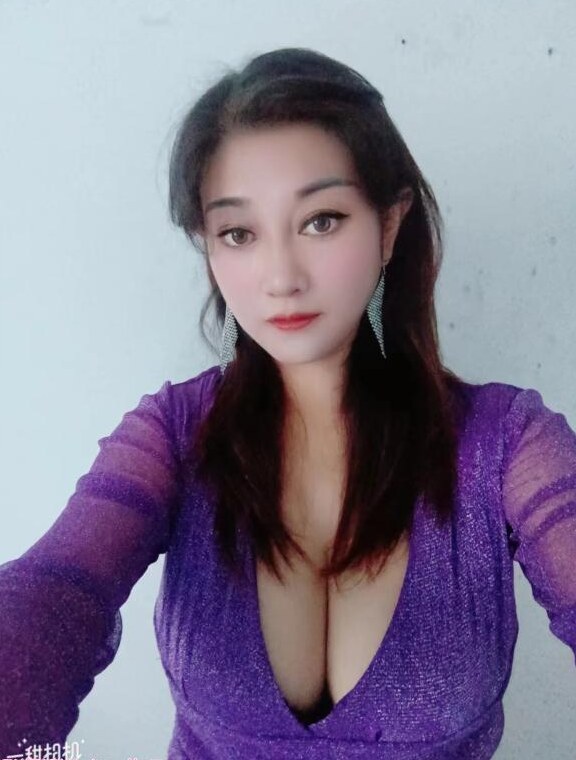 巨乳熟女阿姨