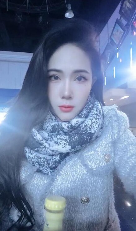 验证李薇