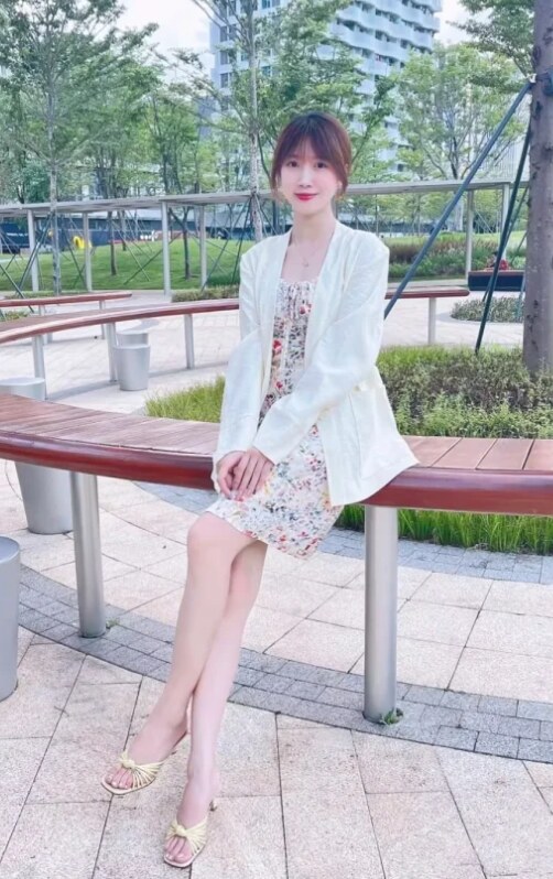 仓前富力中心小姐姐