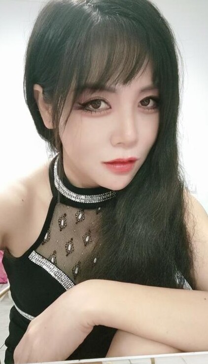 妩媚的中项美女