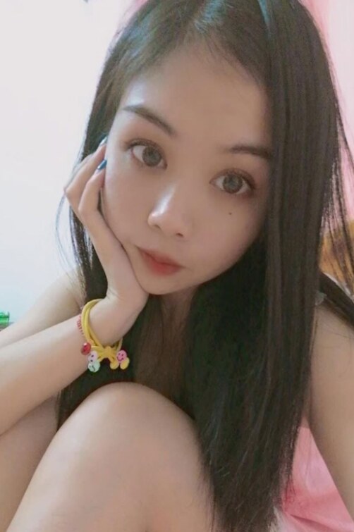 可制服换装的小妹
