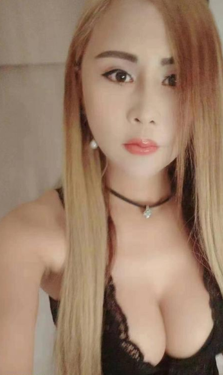 三坝地铁大胸熟女