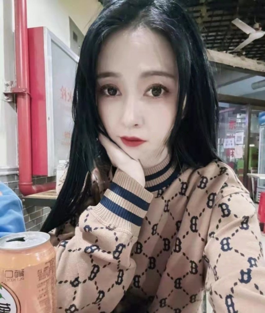 松江的居家少妇