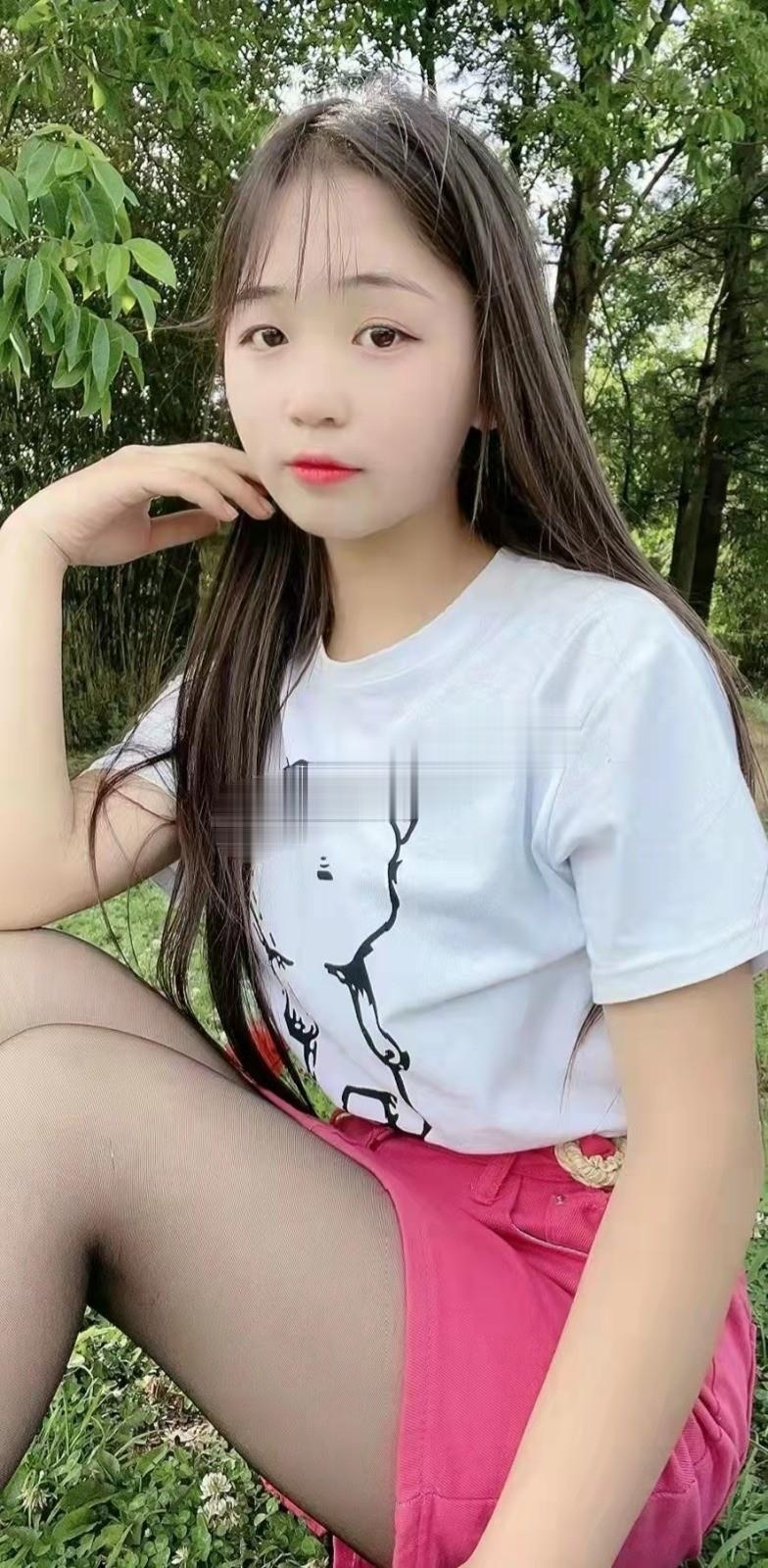  罗湖兼职清纯小嫩妹