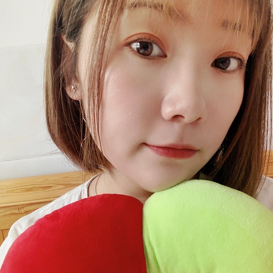 有孩子的居家少妇