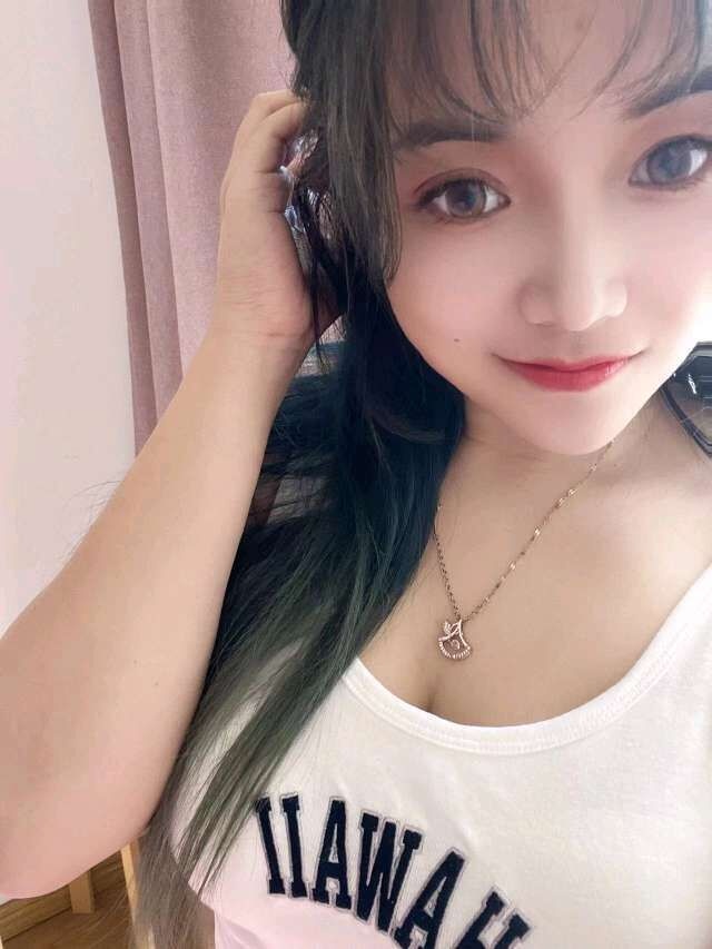 难得一见的玩得开骚妹子