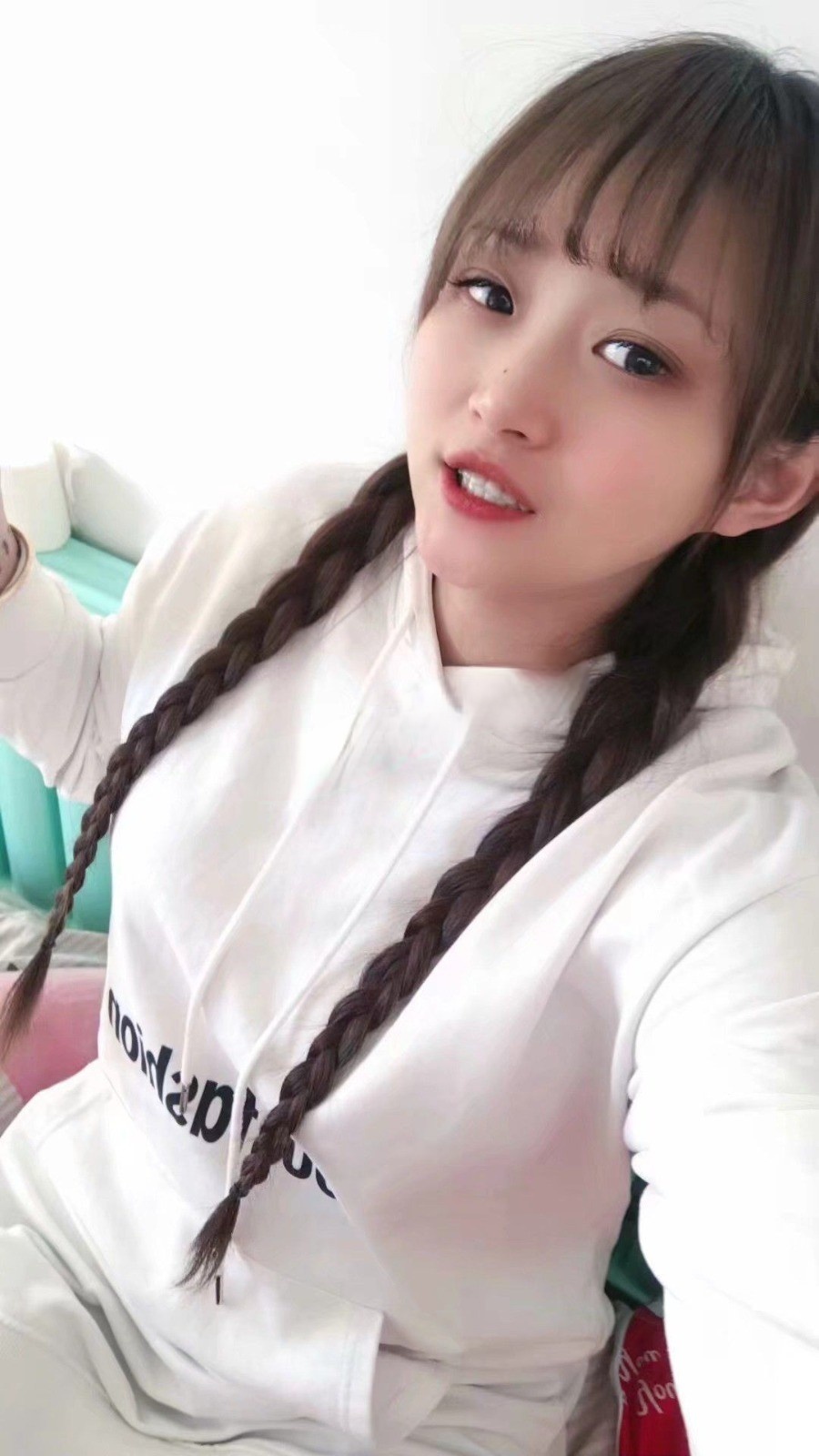 性价比年轻嫩妹