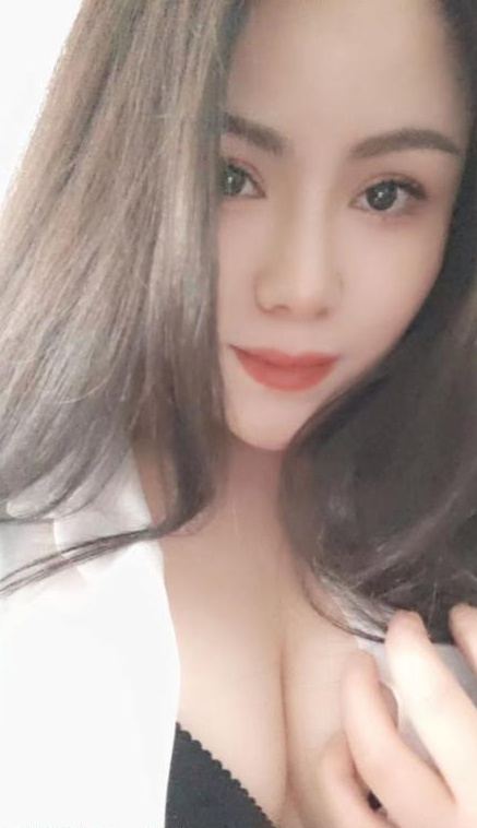 北站附近随性的妹子