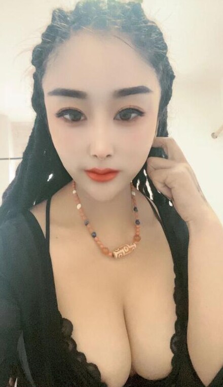 东丽D罩杯火辣妹子
