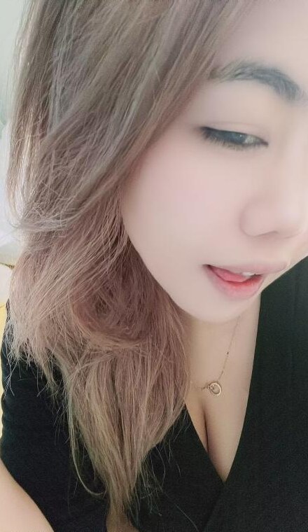 微胖性感大奶妹