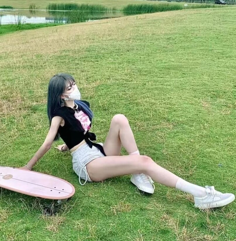 成都短发风骚大奶妹